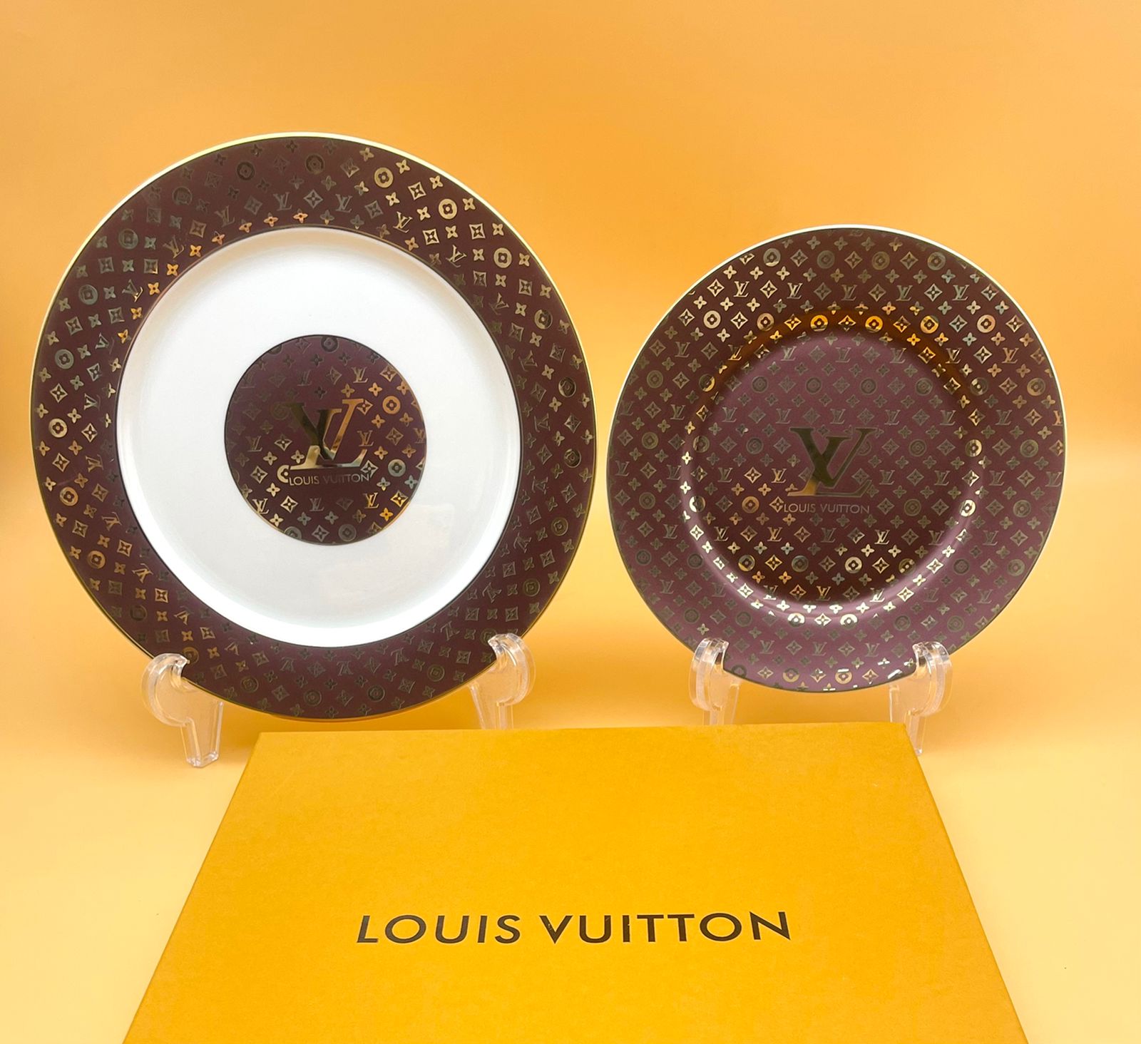 LV plate set  from Louis Vuitton 